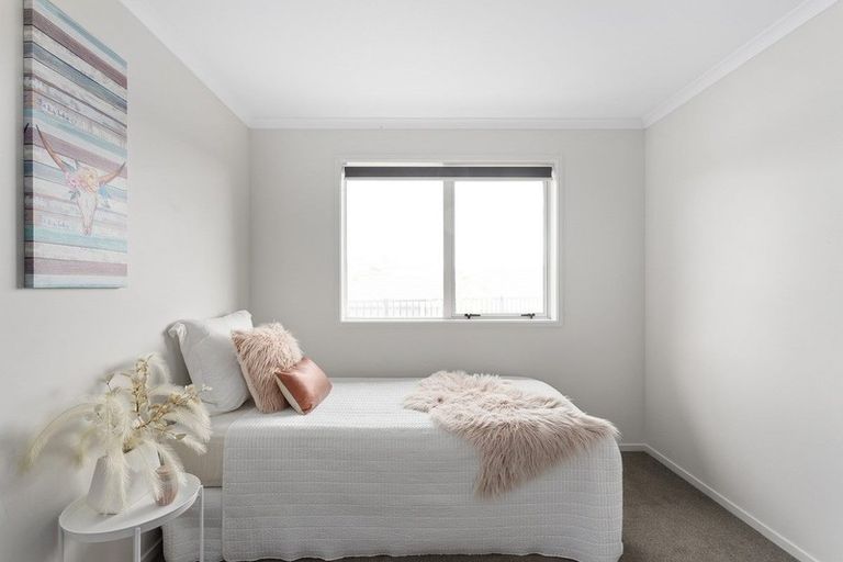 Photo of property in 5 Albatross Lane, Welcome Bay, Tauranga, 3112