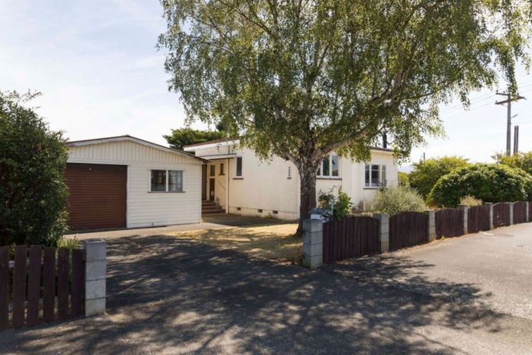 Photo of property in 28 Christian Street, Dannevirke, 4930