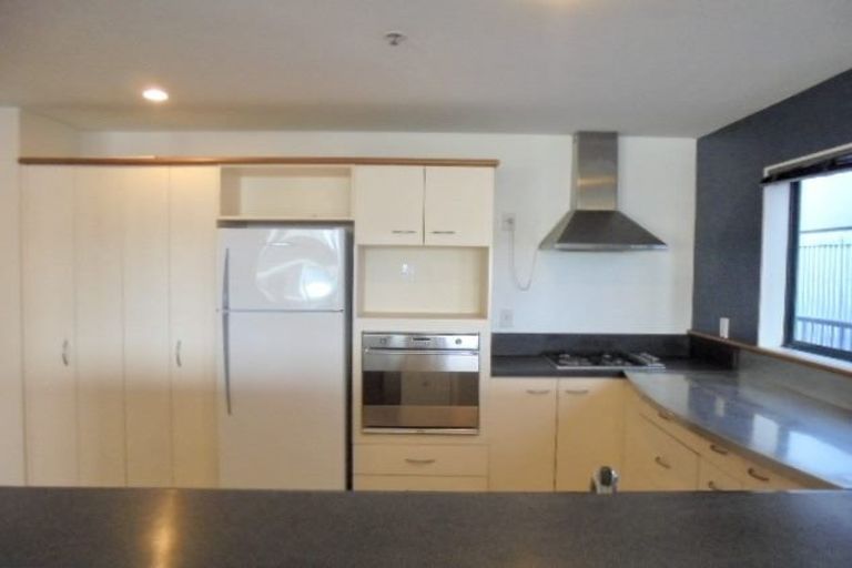Photo of property in Courtenay Apartments, 703/120 Courtenay Place, Te Aro, Wellington, 6011