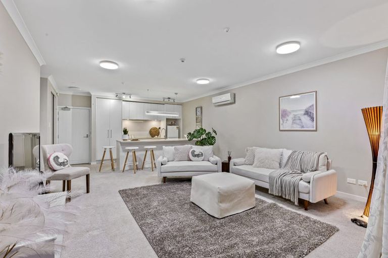 Photo of property in 62 Rewa Rewa Lane, Orewa, 0931