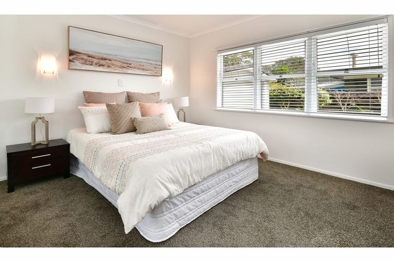 Photo of property in 12 Forest Glen, Orewa, 0931