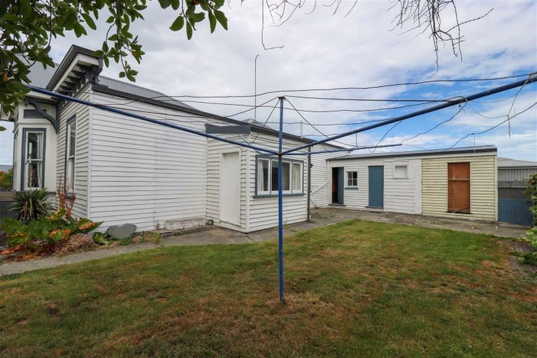 Photo of property in 1-2/11 Harper Street, Parkside, Timaru, 7910