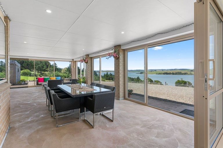 Photo of property in 24 Karakanui Road, Tinopai, Matakohe, 0593