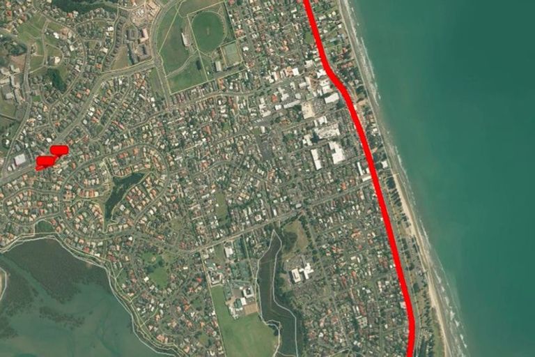 Photo of property in 110 Grovenor Drive, Orewa, 0931