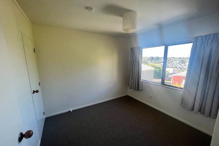 Photo of property in 2/21 Witheford Drive, Bayview, Auckland, 0629