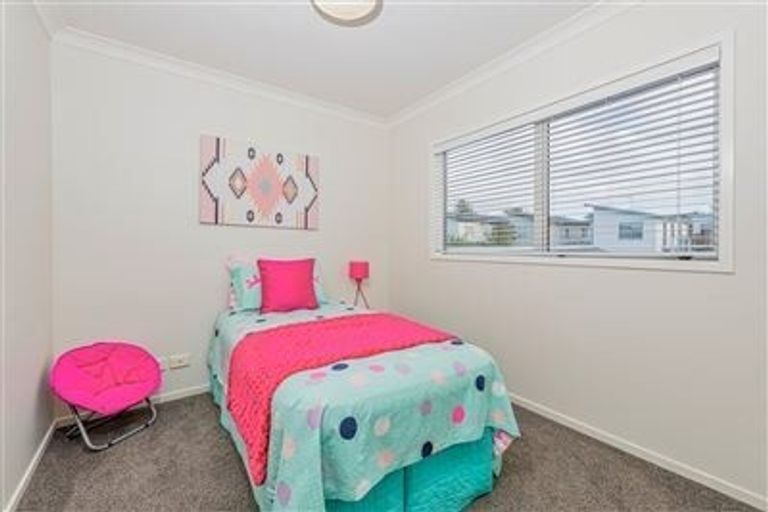 Photo of property in 8 Toheroa Street, Hobsonville, Auckland, 0616