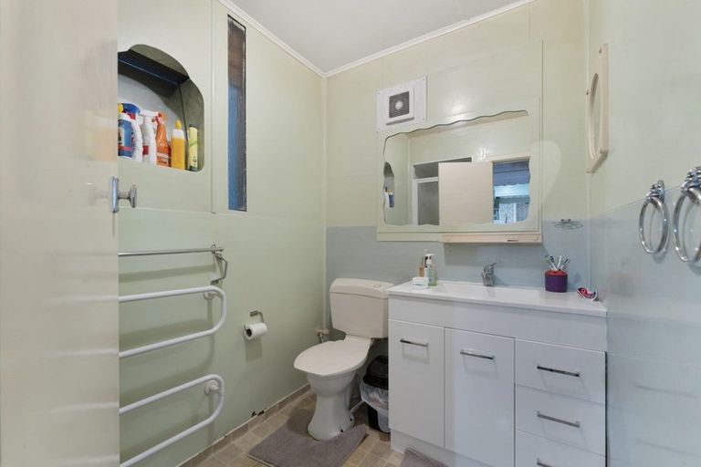 Photo of property in 129 Frankton Road, Queenstown, 9300