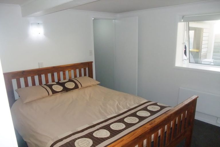 Photo of property in 42 Pitau Road, Mount Maunganui, 3116