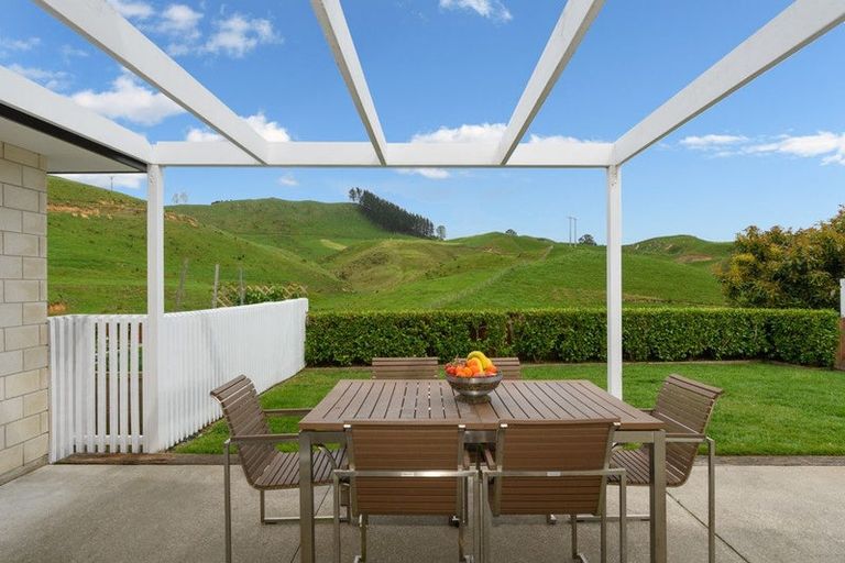 Photo of property in 230 Ballintoy Park Drive, Welcome Bay, Tauranga, 3175