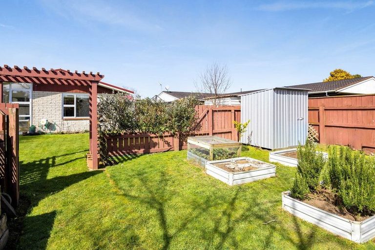 Photo of property in 18 Kowhai Street, Hawera, 4610