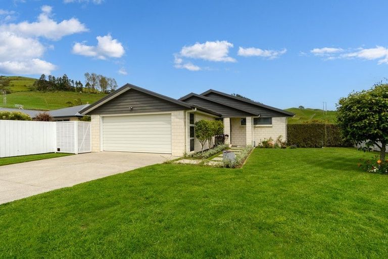 Photo of property in 230 Ballintoy Park Drive, Welcome Bay, Tauranga, 3175