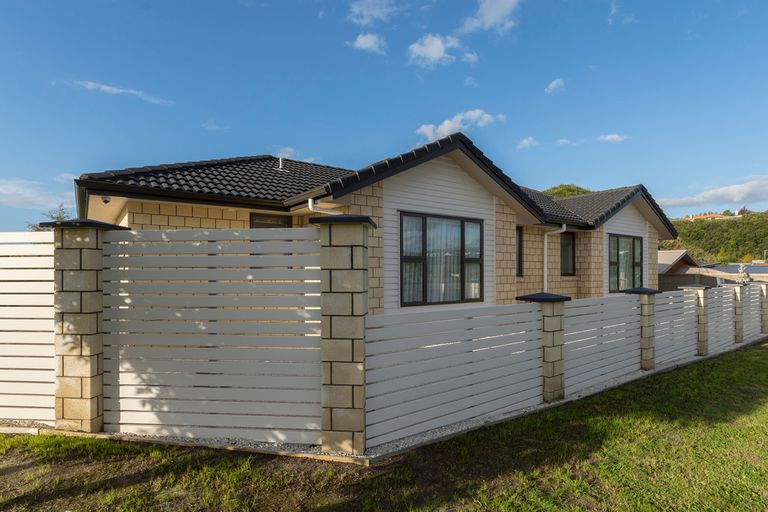 Photo of property in 27 Landing Drive, Pyes Pa, Tauranga, 3112