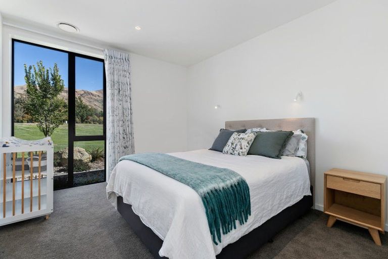 Photo of property in 14 Deans Drive, Wanaka, 9305