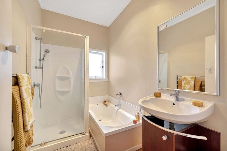 Photo of property in 29 Dudley Road, Mission Bay, Auckland, 1071