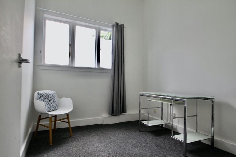 Photo of property in 2/24 West End Road, Herne Bay, Auckland, 1022