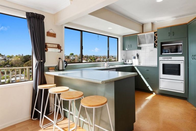 Photo of property in 70 Hinewa Road, Otumoetai, Tauranga, 3110