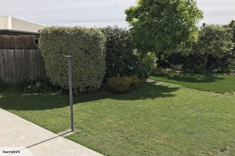 Photo of property in 2/7 Bygrave Place, Bishopdale, Christchurch, 8053