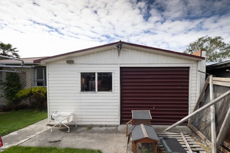 Photo of property in 100 Grove Street, Tinwald, Ashburton, 7700