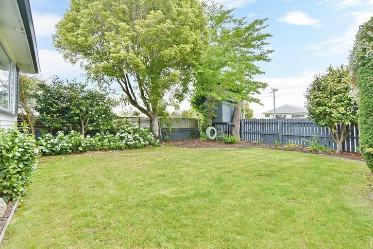Photo of property in 42 Croziers Road, St Albans, Christchurch, 8052