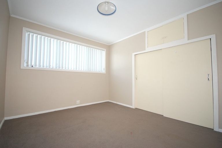 Photo of property in 1/46 College Road, Northcote, Auckland, 0627