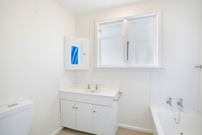 Photo of property in 19 Watson Street, Akaroa, 7520