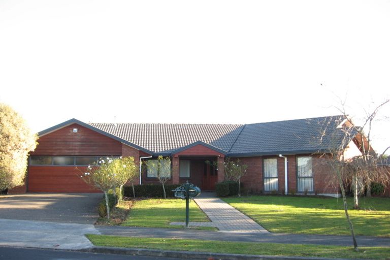 Photo of property in 6 Linicro Place, Wattle Downs, Auckland, 2103