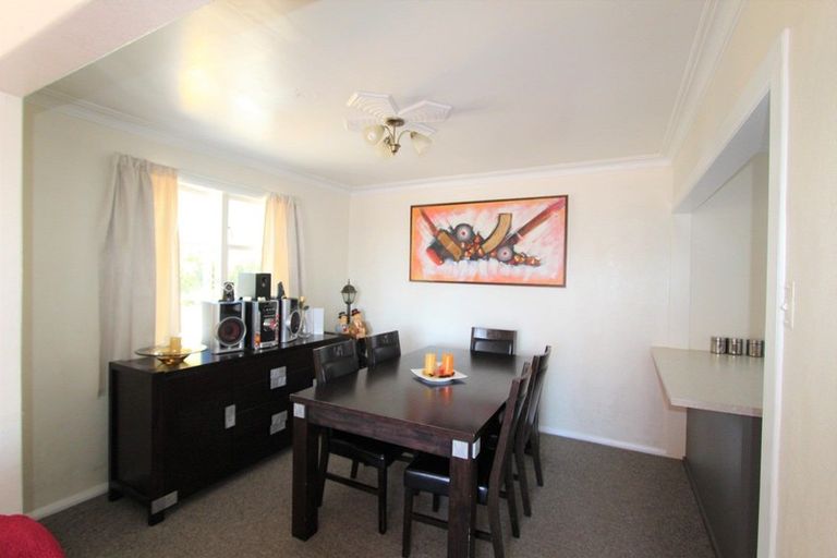 Photo of property in 1 Huia Street, Pahiatua, 4910