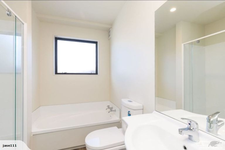 Photo of property in 165a Broderick Road, Johnsonville, Wellington, 6037