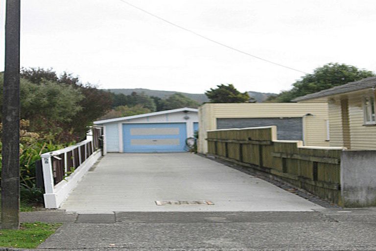 Photo of property in 58 Horoeka Street, Stokes Valley, Lower Hutt, 5019