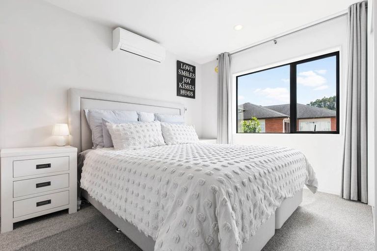 Photo of property in 42 Makamaka Lane, Albany Heights, Auckland, 0632