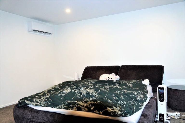 Photo of property in 17c Lavery Place, Sunnynook, Auckland, 0632