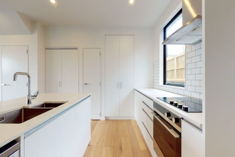 Photo of property in 12/62 Spenmoor Street, Newlands, Wellington, 6037