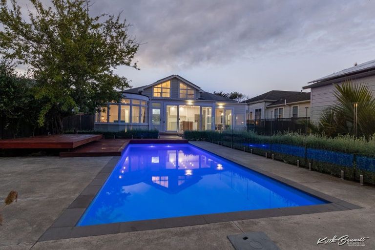 Photo of property in 4 Hautana Square, Woburn, Lower Hutt, 5010