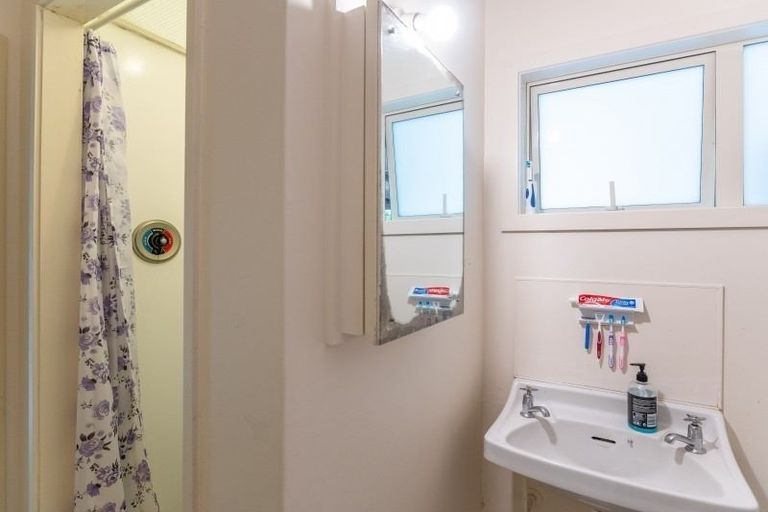 Photo of property in 62a Winston Street, Crofton Downs, Wellington, 6035