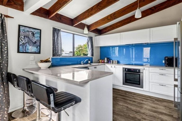 Photo of property in 518a Fenwick Street, Mayfair, Hastings, 4122