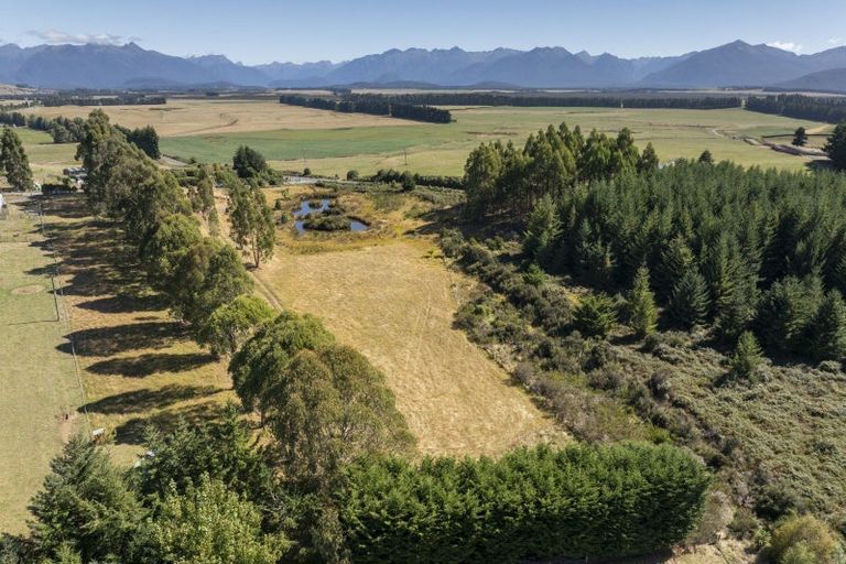 Photo of property in 900 Hillside-manapouri Road, Manapouri, 9679