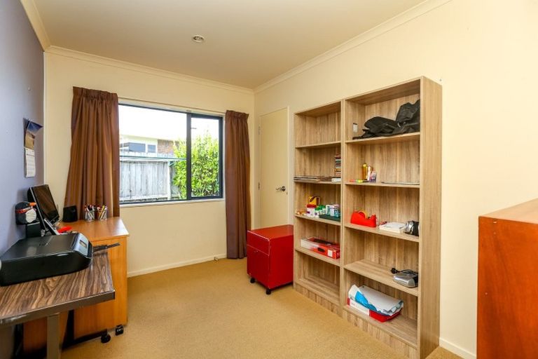 Photo of property in 10 Horizon Heights, Whalers Gate, New Plymouth, 4310