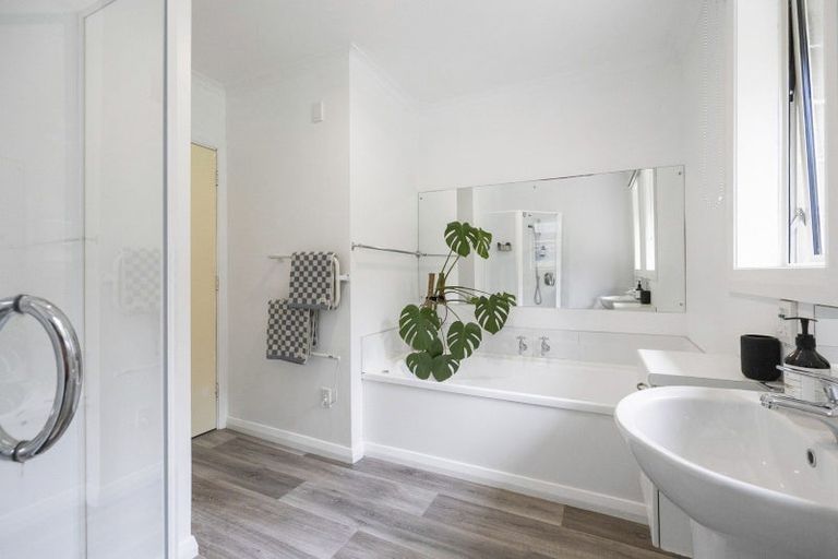 Photo of property in 86 Hocken Street, Kenmure, Dunedin, 9011