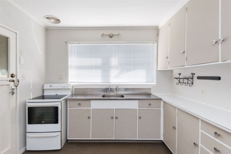 Photo of property in 44 Abraham Crescent, Milson, Palmerston North, 4414