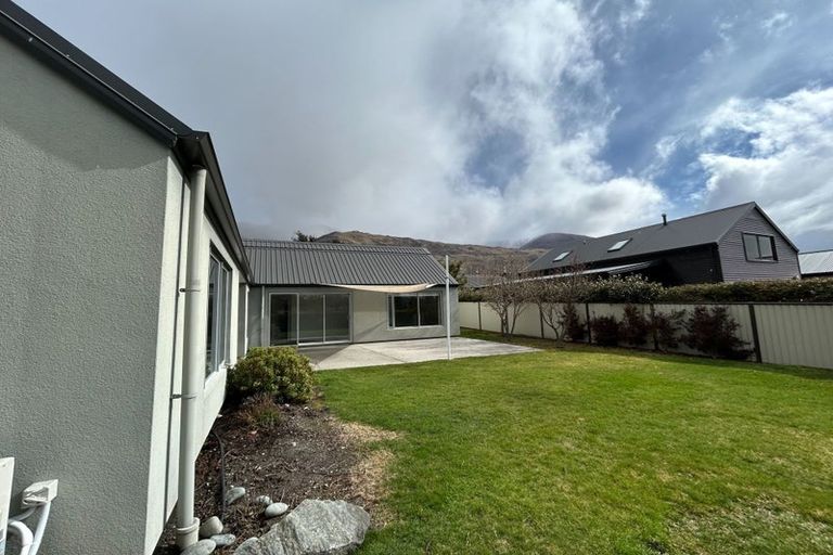 Photo of property in 24 Old Station Avenue, Wanaka, 9305