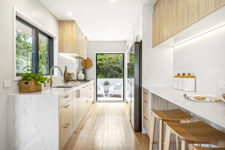 Photo of property in 5 Island Bay Road, Beach Haven, Auckland, 0626