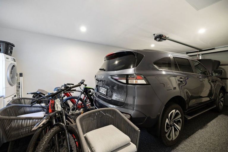 Photo of property in 9 Mulholland Drive, Jacks Point, 9371