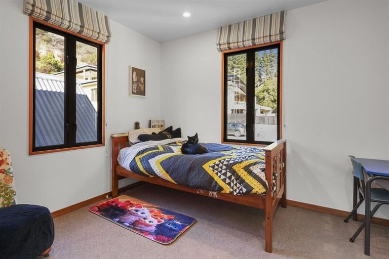 Photo of property in 5 Virginia Lane, Mount Pleasant, Christchurch, 8081