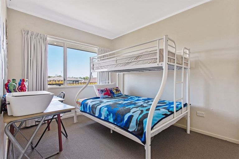 Photo of property in 69a Vincent Street, Howick, Auckland, 2014