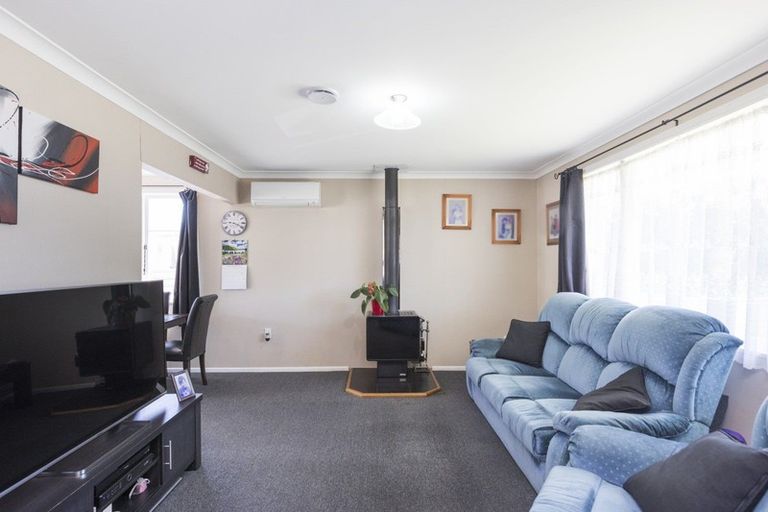 Photo of property in 33 Benmore Avenue, Cloverlea, Palmerston North, 4412