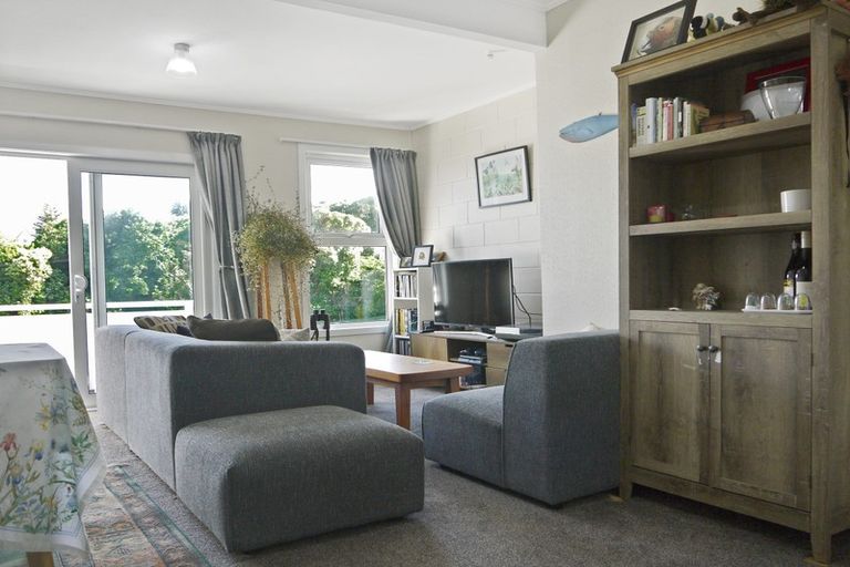 Photo of property in 3/12 Thornley Street, Titahi Bay, Porirua, 5022