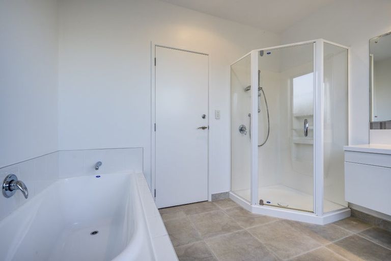 Photo of property in 11 Pania Place, Poraiti, Napier, 4112