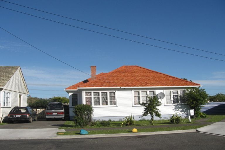 Photo of property in 64 Peat Place, Whanganui, 4500