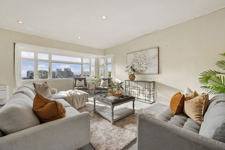 Photo of property in 4 Wesley Road, Kelburn, Wellington, 6012