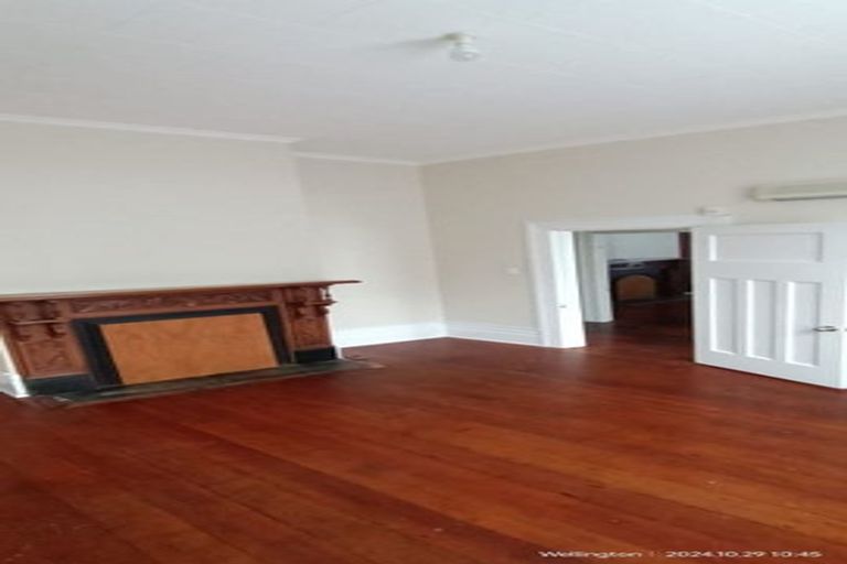 Photo of property in 1/50 Clyde Street, Island Bay, Wellington, 6023